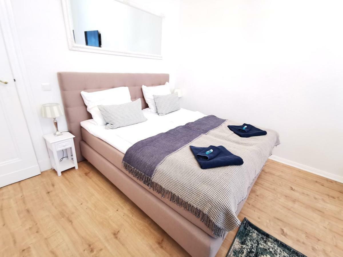 Kvh By Rockchair Apartments L Superhost Status L Boxspringbett Am Schloss Charlottenburg Welcomes You! Berlin Extérieur photo